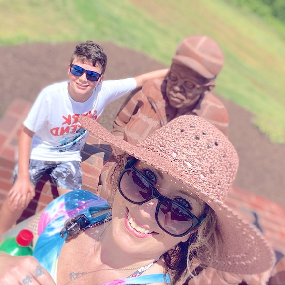 Meet your Posher, Ashley! - Picture 7 of 16